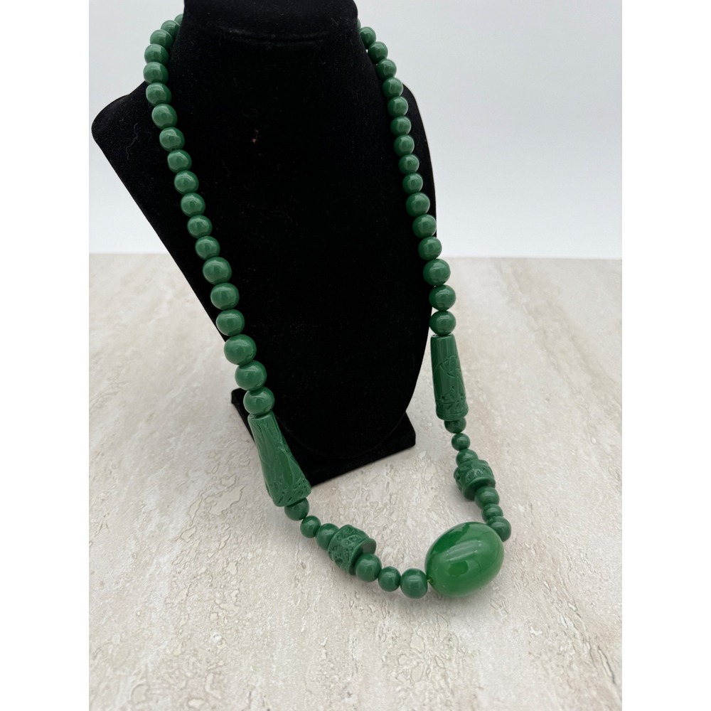 Vintage 50s 60s Faux Jade Plastic Bead Necklace Carved Asian Revival 29"